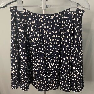 XXI Essentials navy and white polka dot skirt - size Large‎